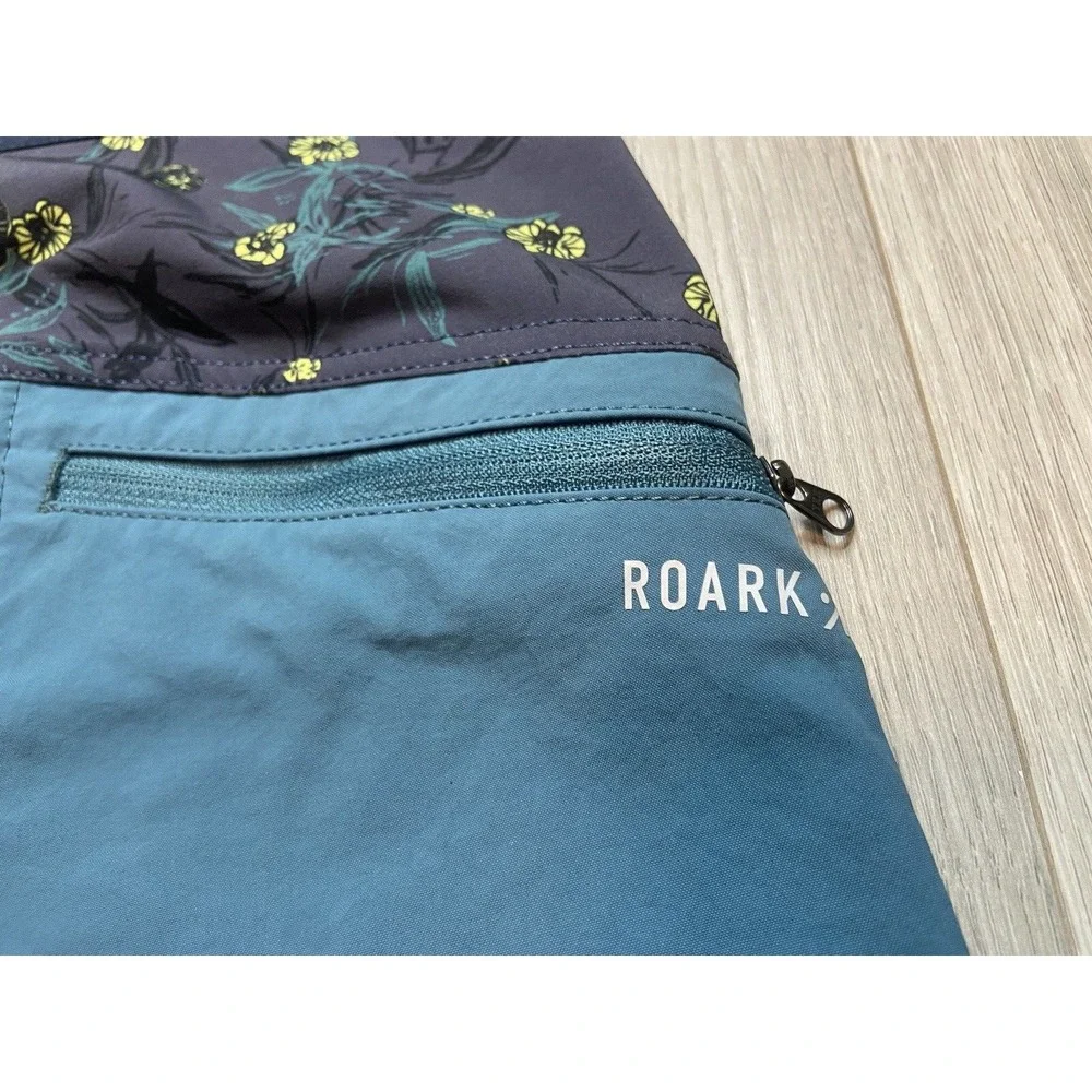Roark Short Men 28 Navy Floral Boatman 19